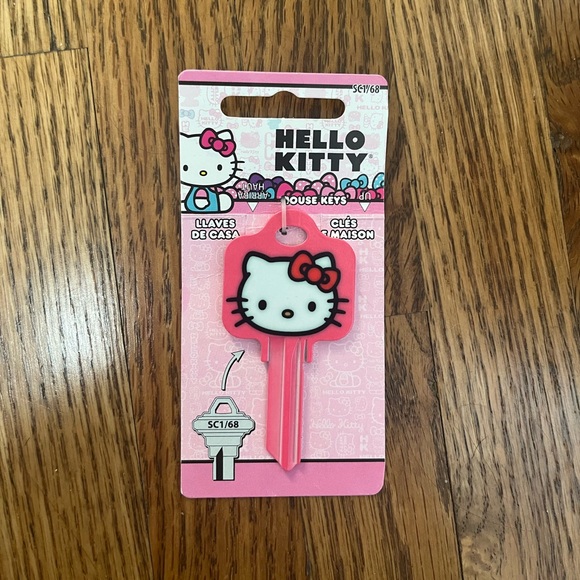 Hello Kitty Key - Picture 1 of 3